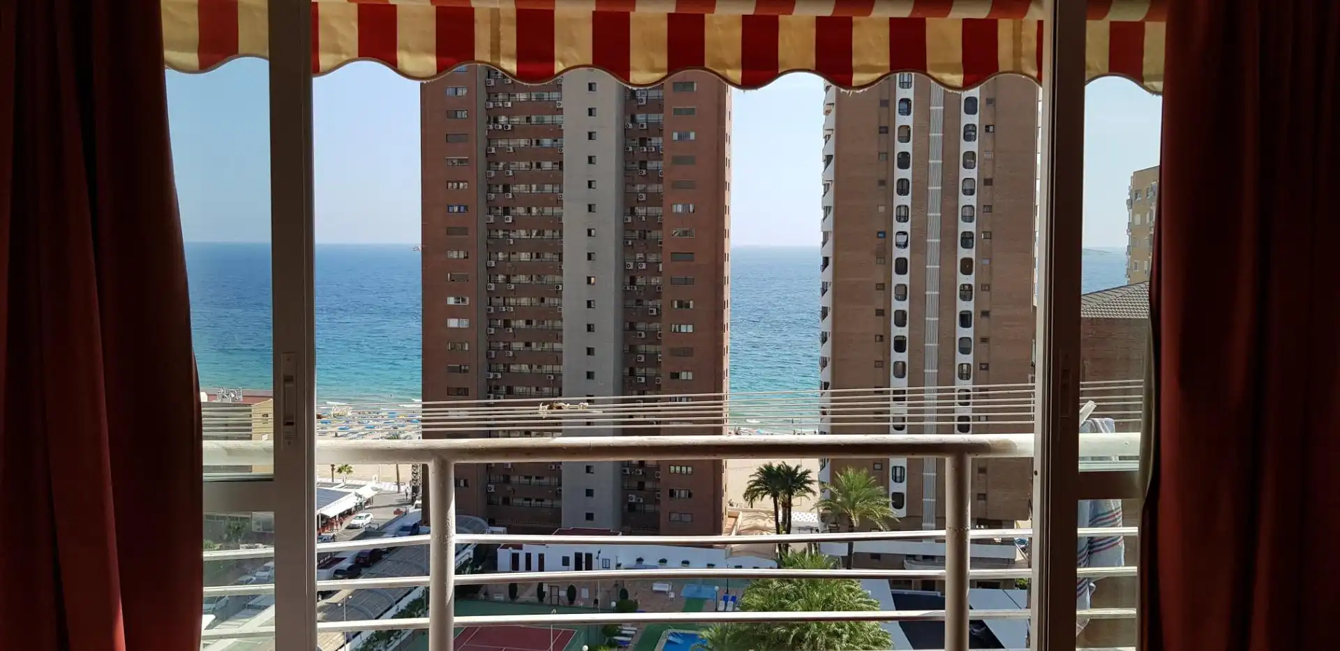 Dormitori de Estudi en venda en Benidorm amb Moblat i Piscina comunitària