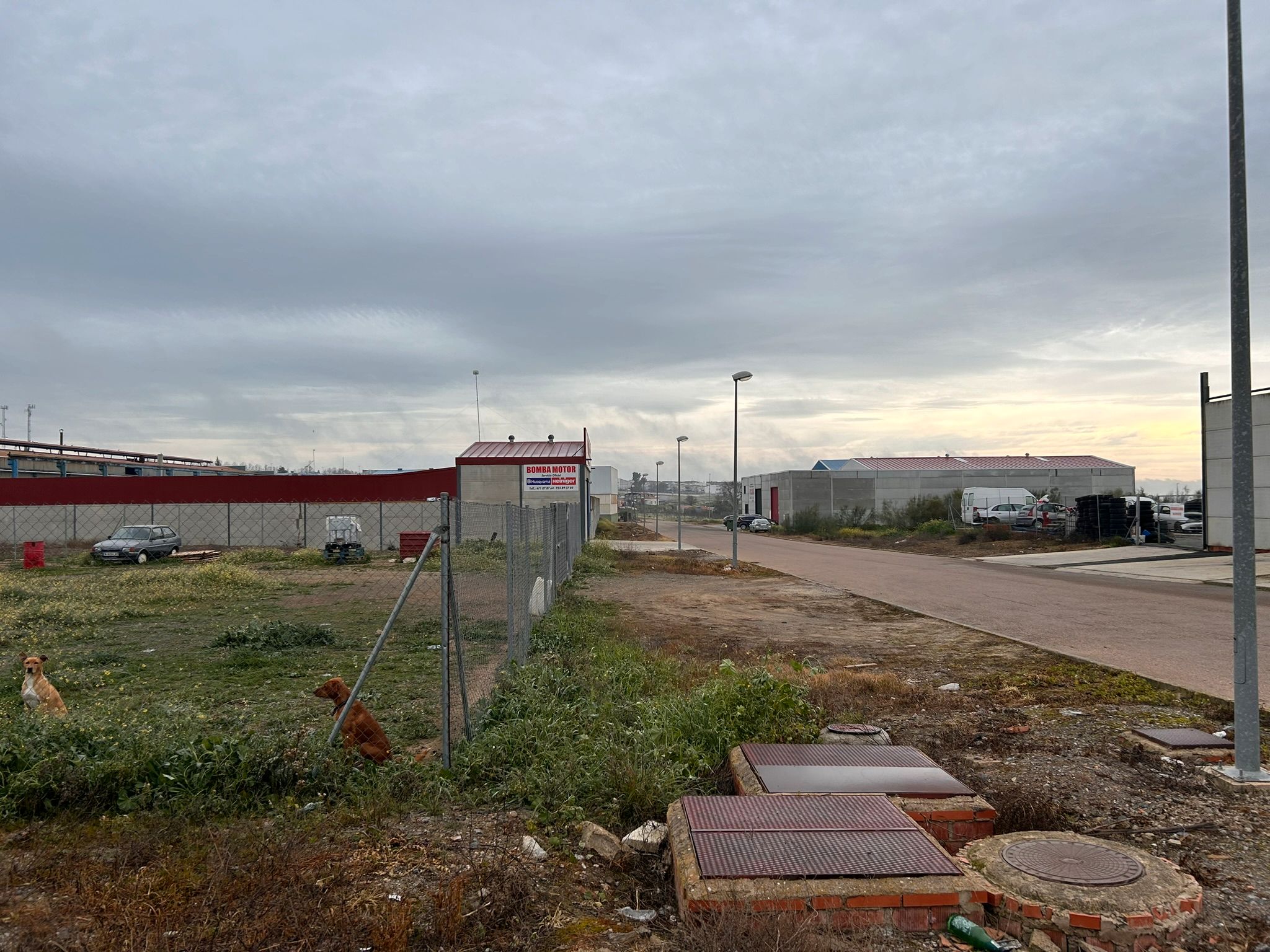 Terreny industrial en venda en Azuaga