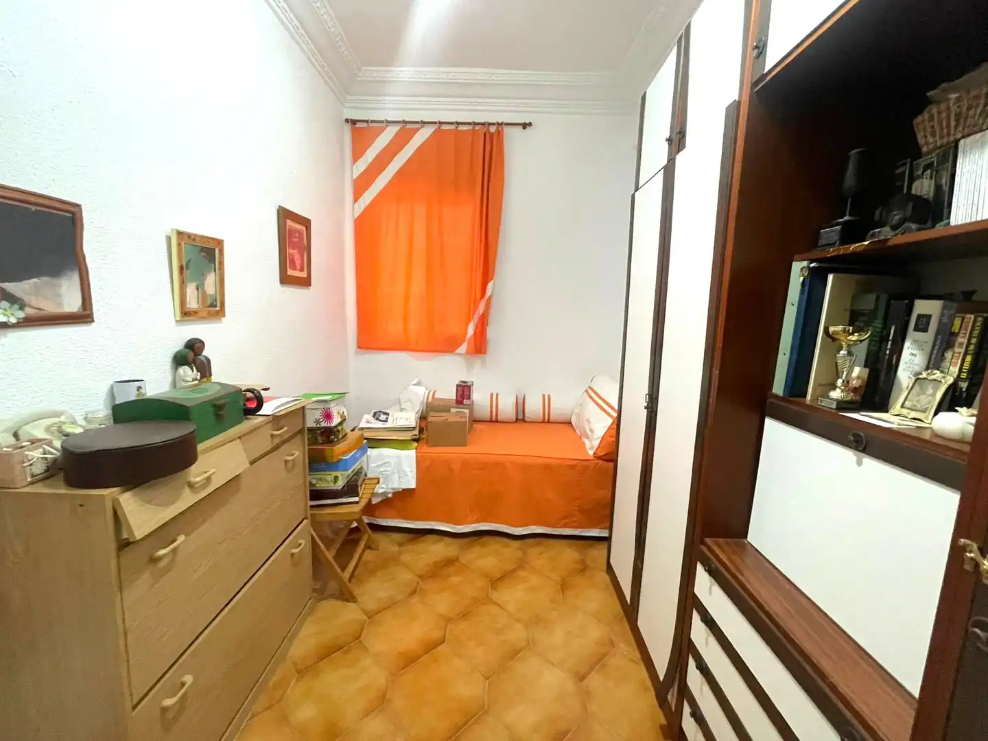 Habitación de Piso en venta en Valencia con Amueblado