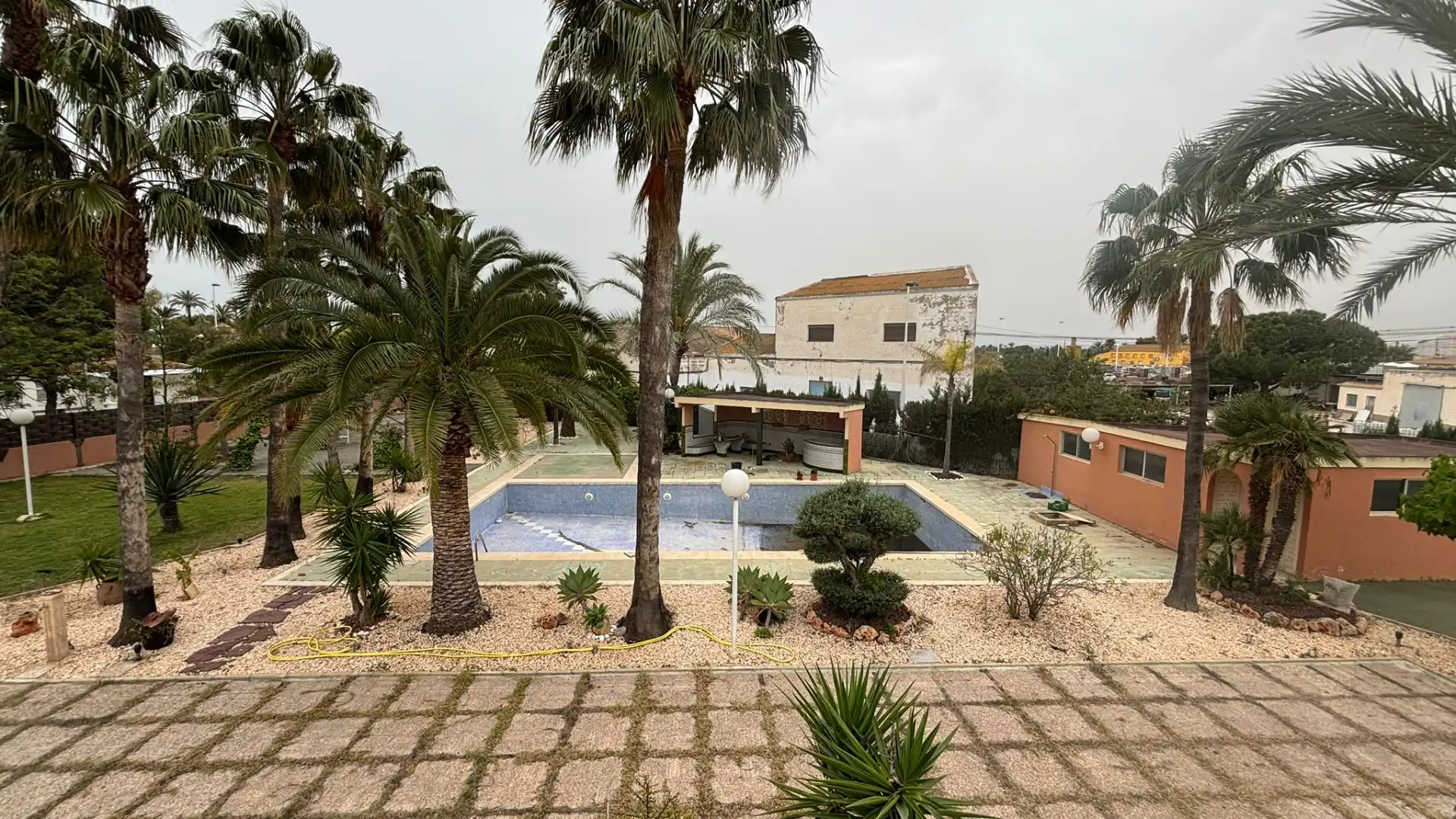 Piscina de Casa o xalet en venda en Elche / Elx amb Jardí privat, Terrassa i Piscina