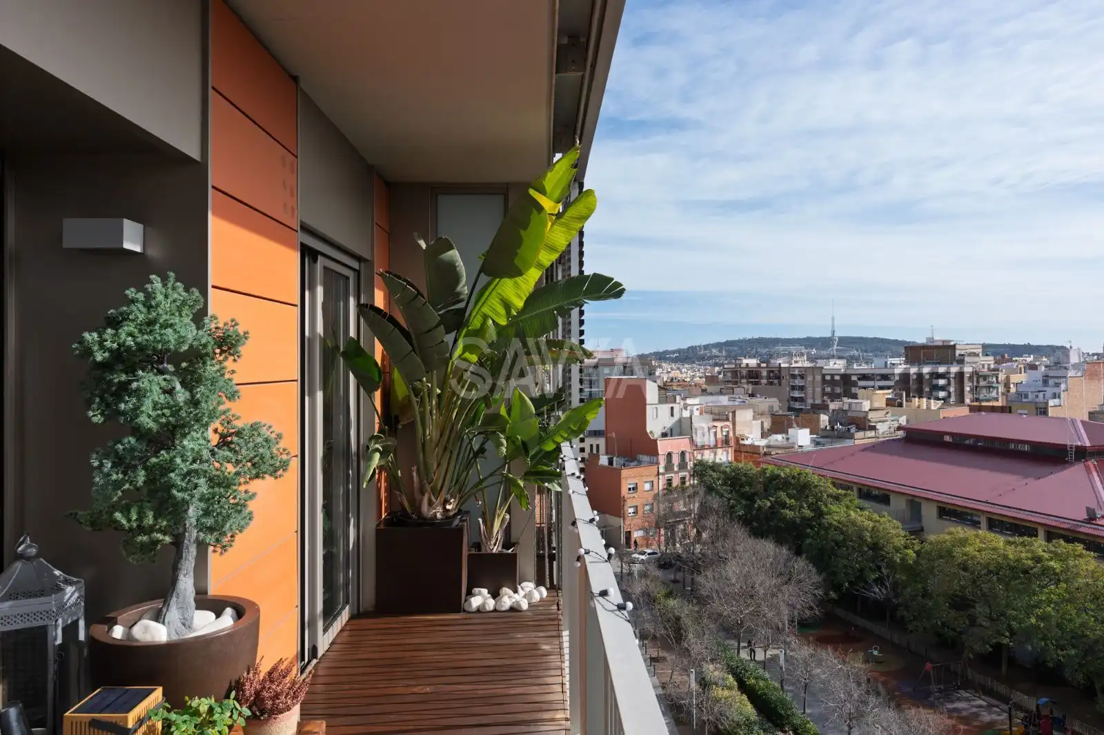 Terraza de Ático en venta en L'Hospitalet de Llobregat con Aire acondicionado, Calefacción y Parquet