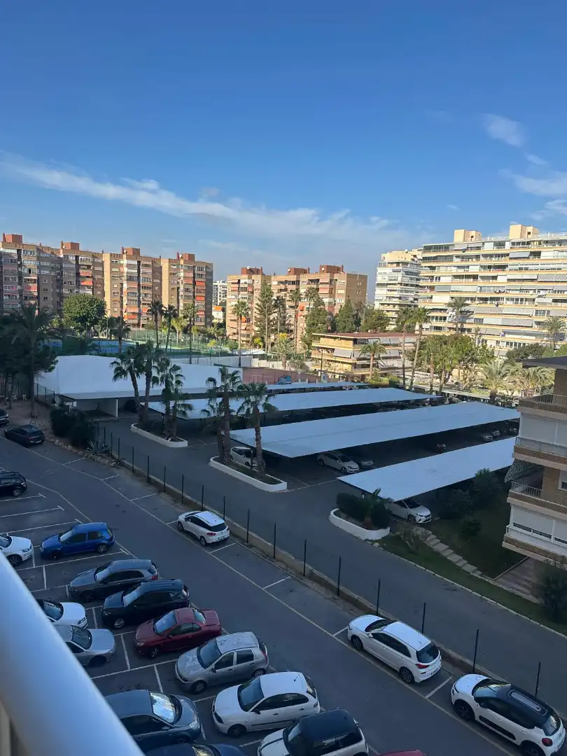 Aparcament de Pis en venda en Alicante / Alacant amb Aire condicionat, Calefacció i Terrassa