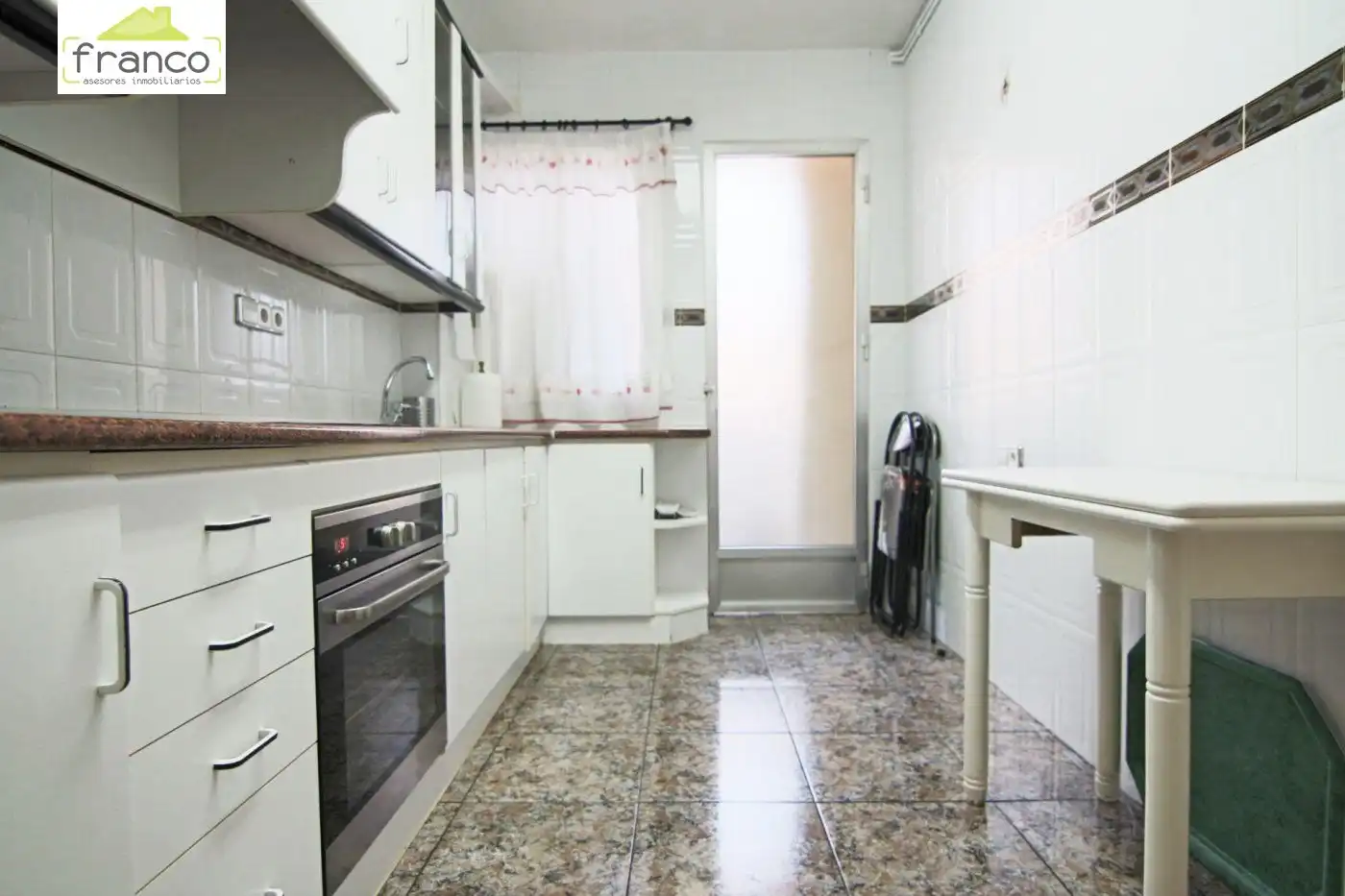 Cocina de Piso de alquiler en Norte