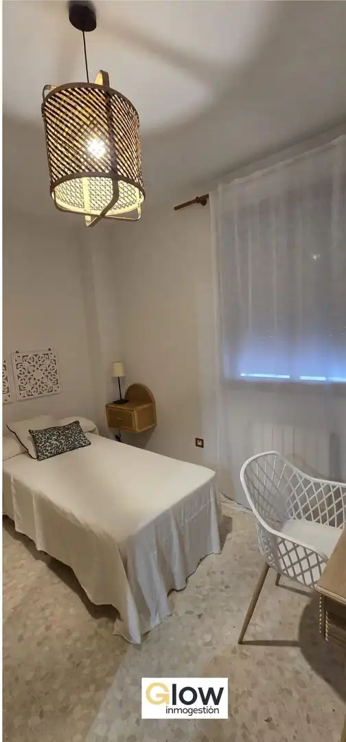 Dormitori de Pis per a compartir en Badajoz amb Aire condicionat, Calefacció i Terrassa