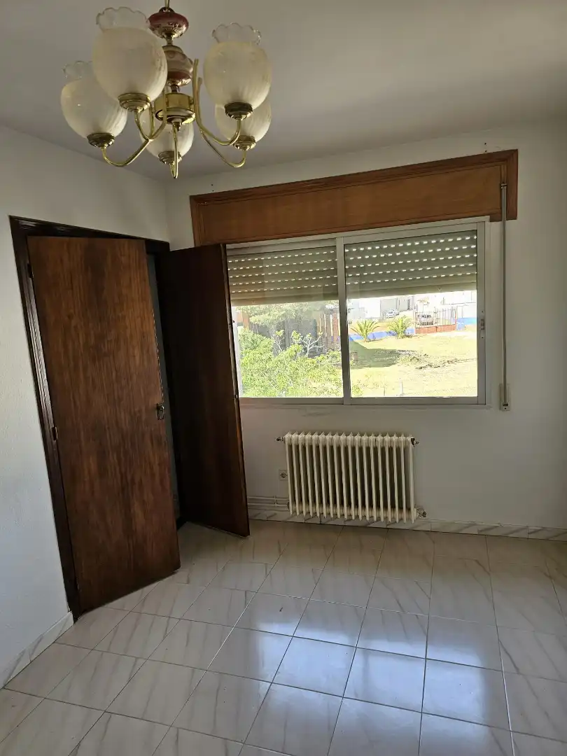 Schlafzimmer von Einfamilien-Reihenhaus zum Verkauf in La Guardia mit Heizung