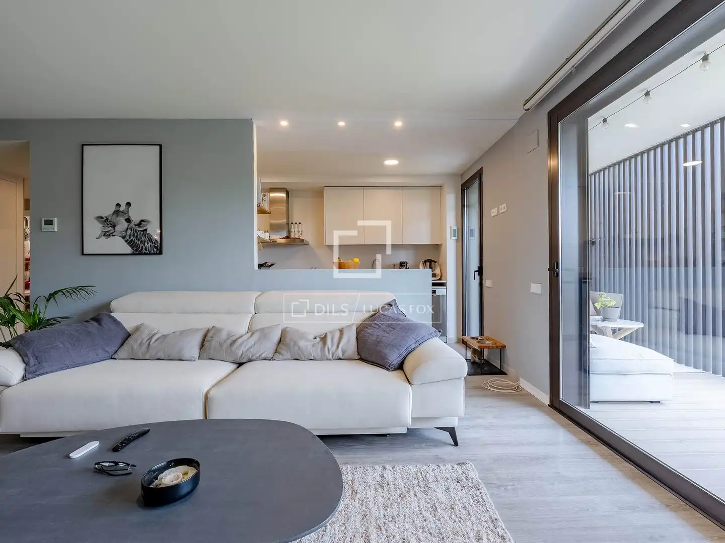 Sala d'estar de Pis en venda en Sant Just Desvern amb Aire condicionat, Jardí privat i Parquet