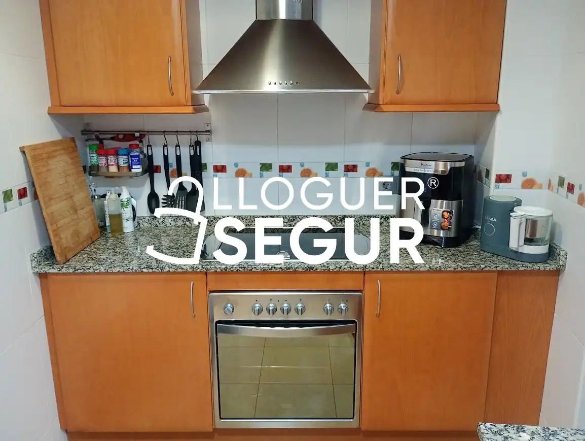 Cuina de Pis de lloguer en Sant Boi de Llobregat amb Aire condicionat, Calefacció i Terrassa