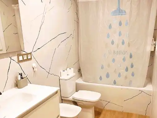 Bany de Casa o xalet en venda en Alcalá la Real amb Terrassa i Balcó