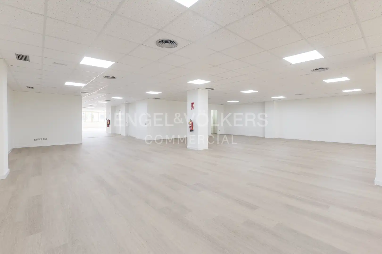 Office for rent in Barcelona  with Air Conditioner and Heating