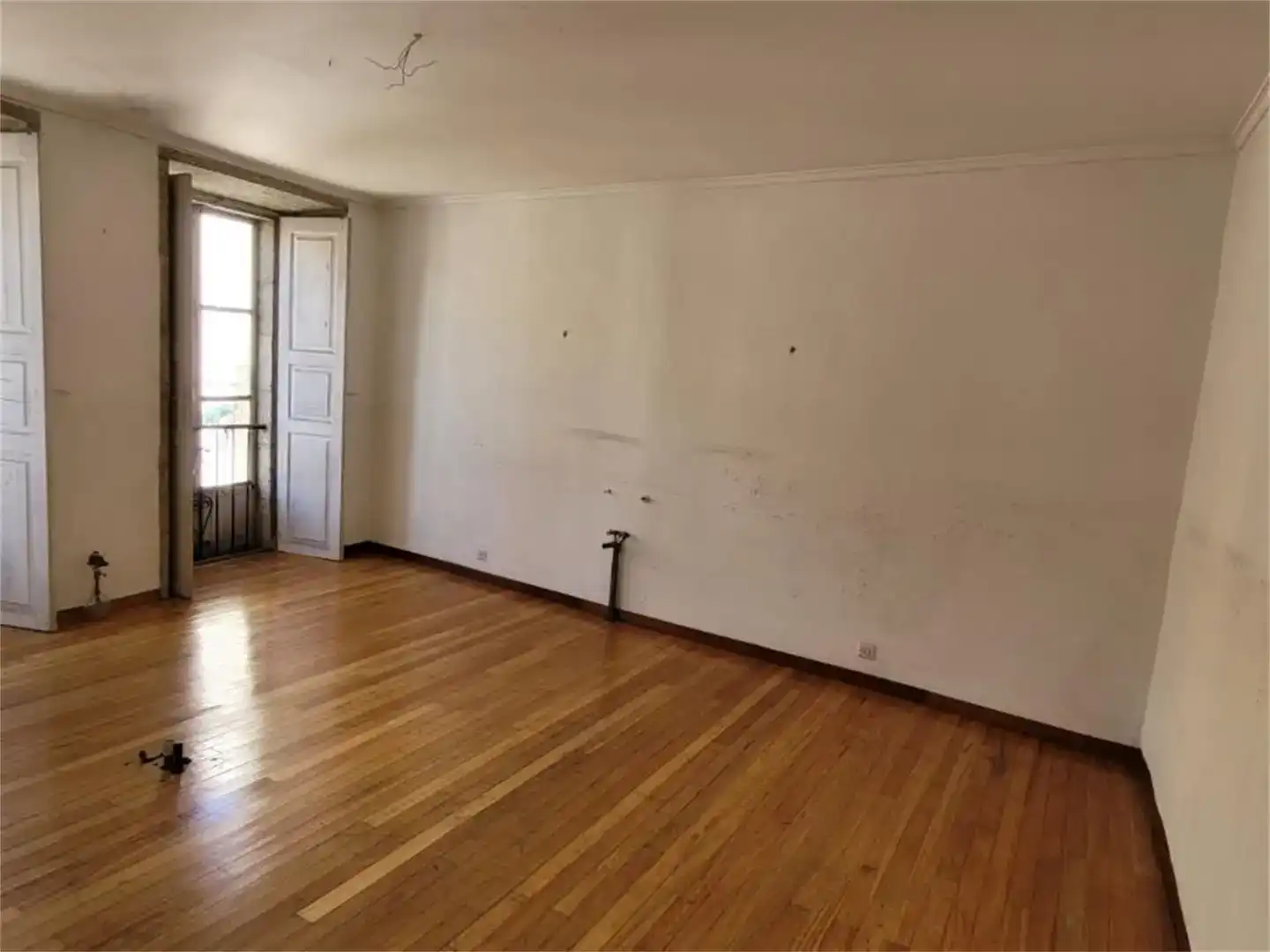Sala d'estar de Casa adosada en venda en Santiago de Compostela 