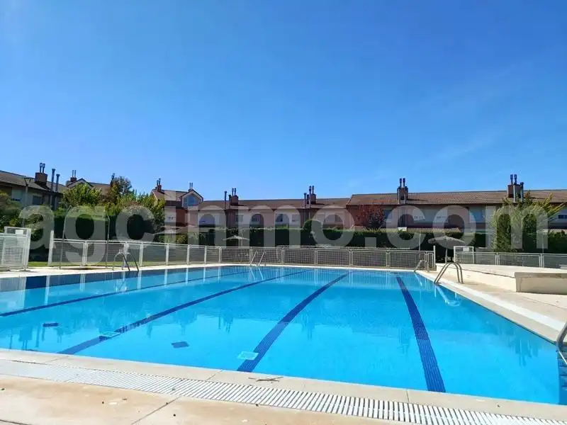 Piscina de Casa o chalet en venta en Simancas, Valladolid