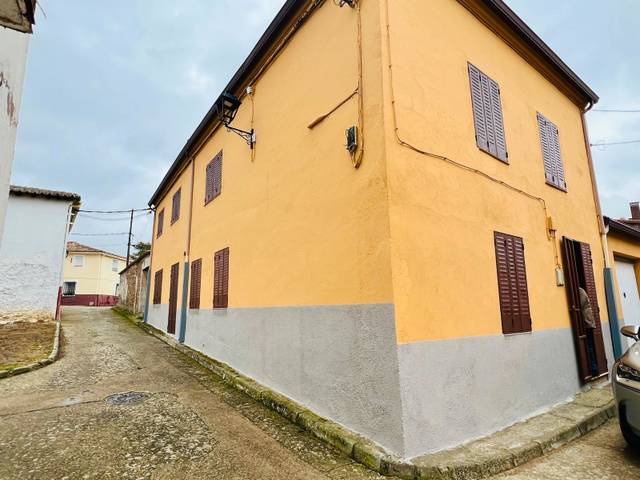 Casa-chalet en Venta en Calle Cochera, 12 en Membrillera