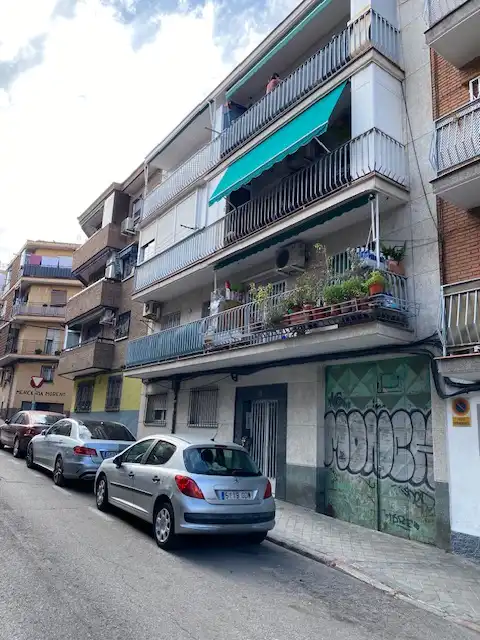 Vista exterior de Local en venta en Madrid