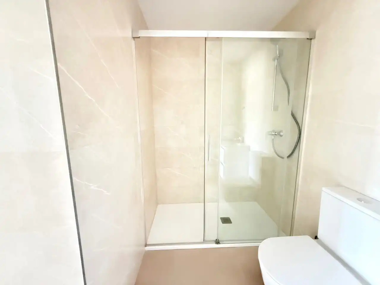Baño de Ático en venta en Torrox con Aire acondicionado, Calefacción y Trastero