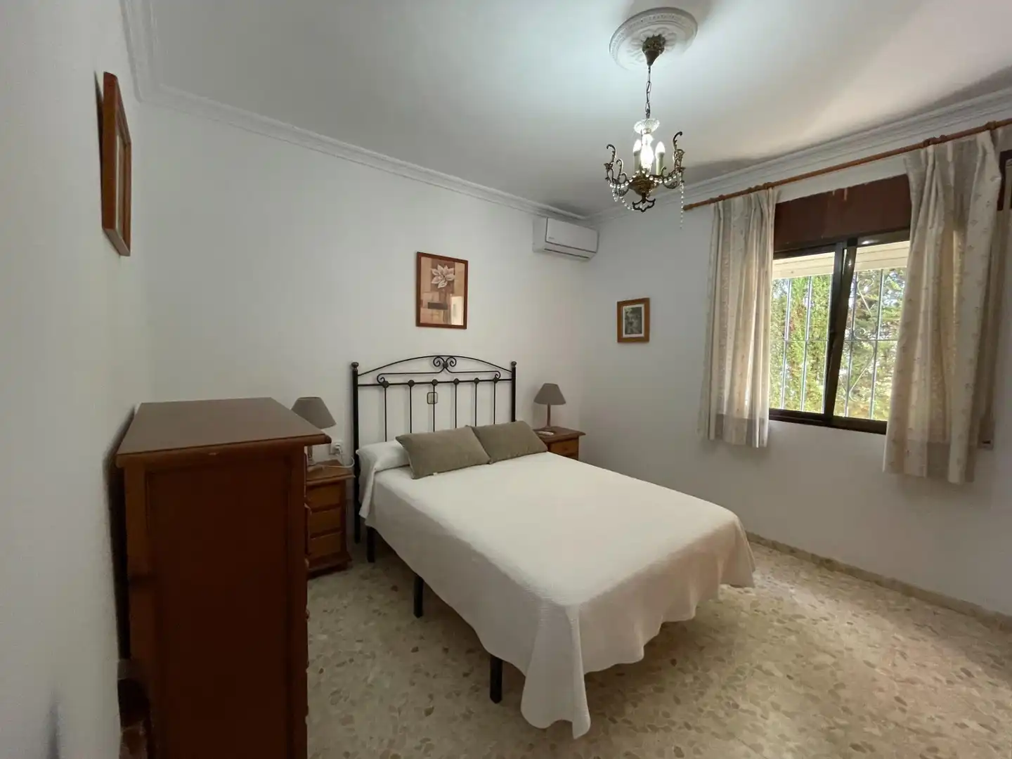 Dormitori de Finca rústica en venda en Tarifa amb Aire condicionat, Calefacció i Jardí privat