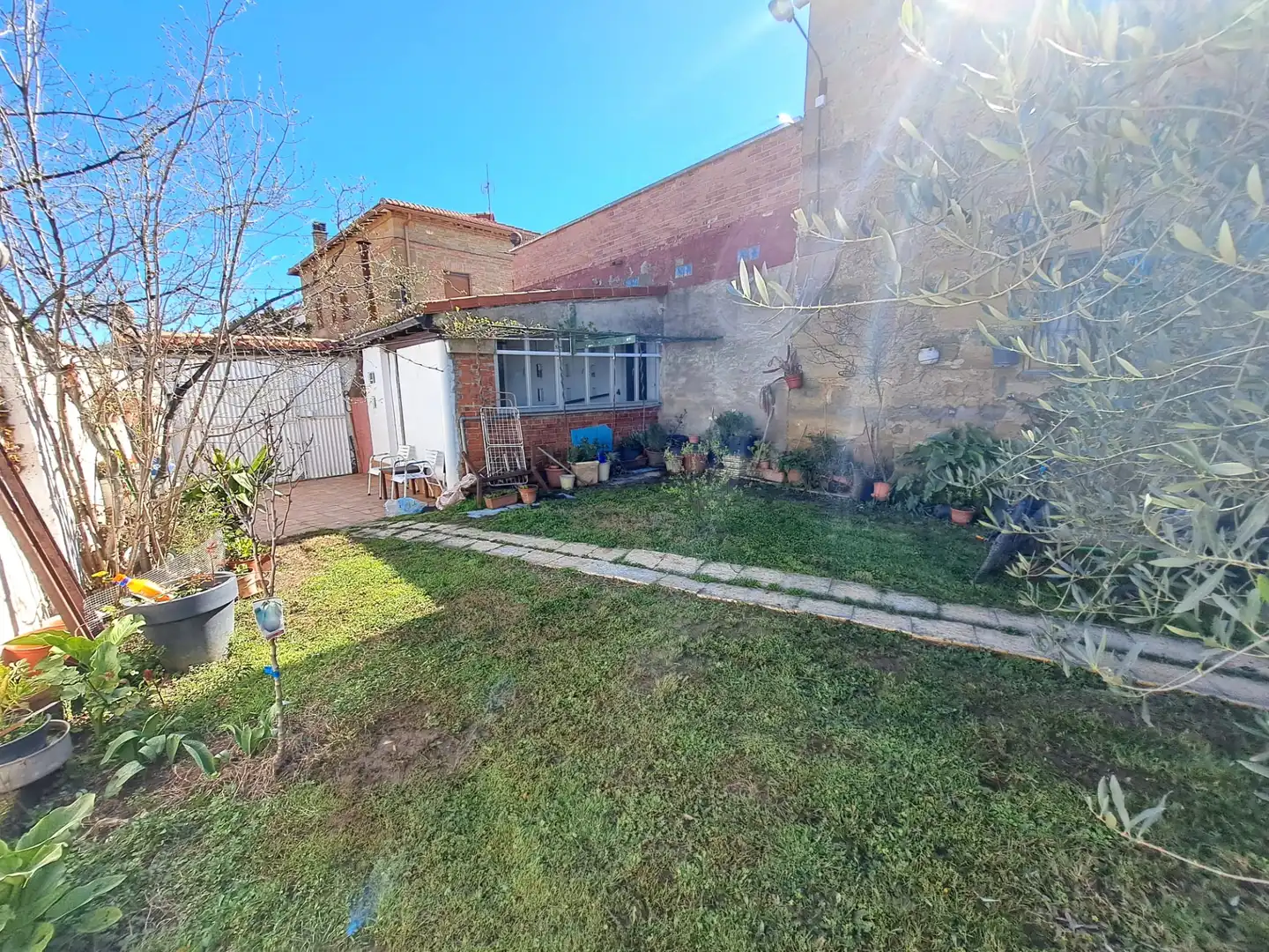 Jardí de Casa adosada en venda en Baños de Rioja amb Calefacció, Jardí privat i Terrassa