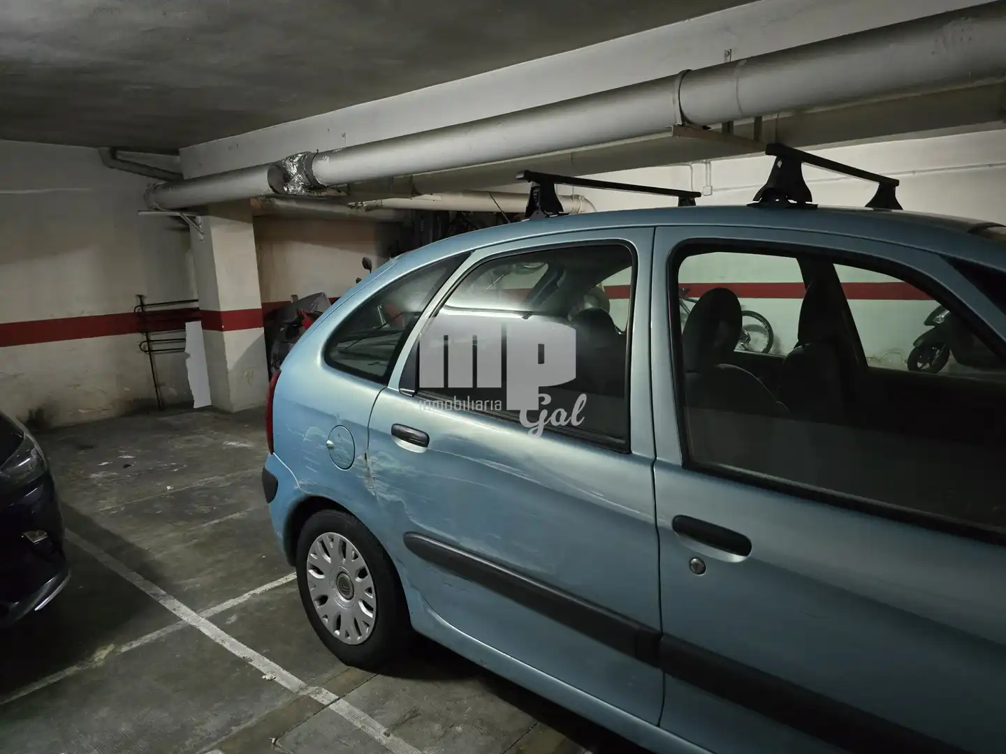 Parking de Oficina en venta en Vigo  con Calefacción