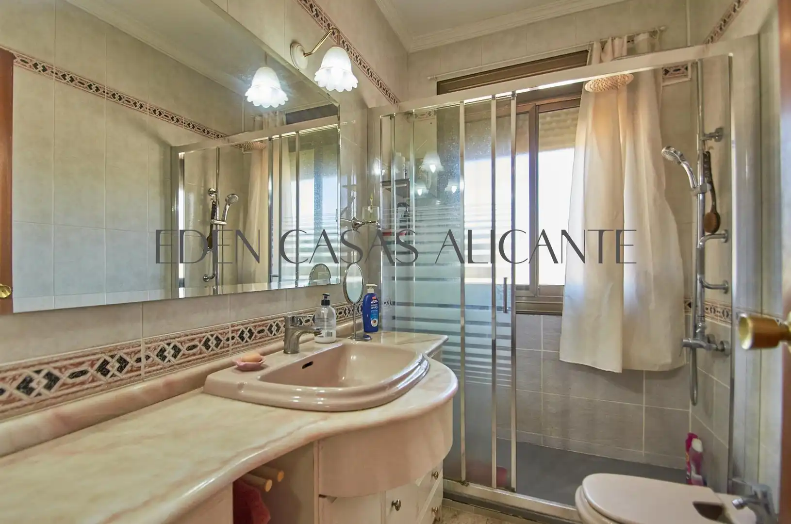Bathroom of Houses for sale in Busot  with Air Conditioner, Heating and Private garden