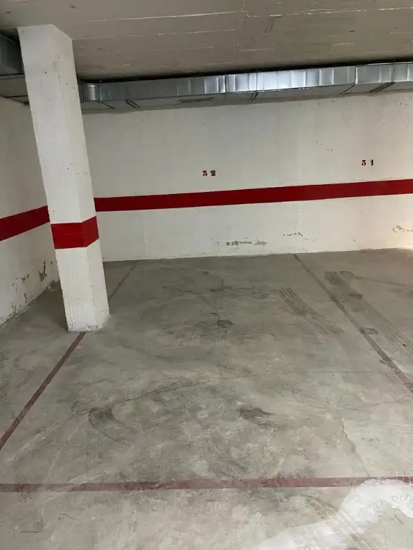 Parkplatz von Garage zum Verkauf in Torremolinos