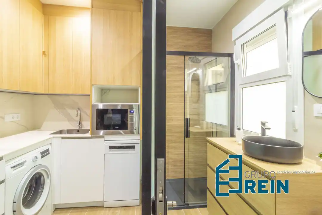 Flat for rent in Paseo de Santa María de la Cabeza, Acacias