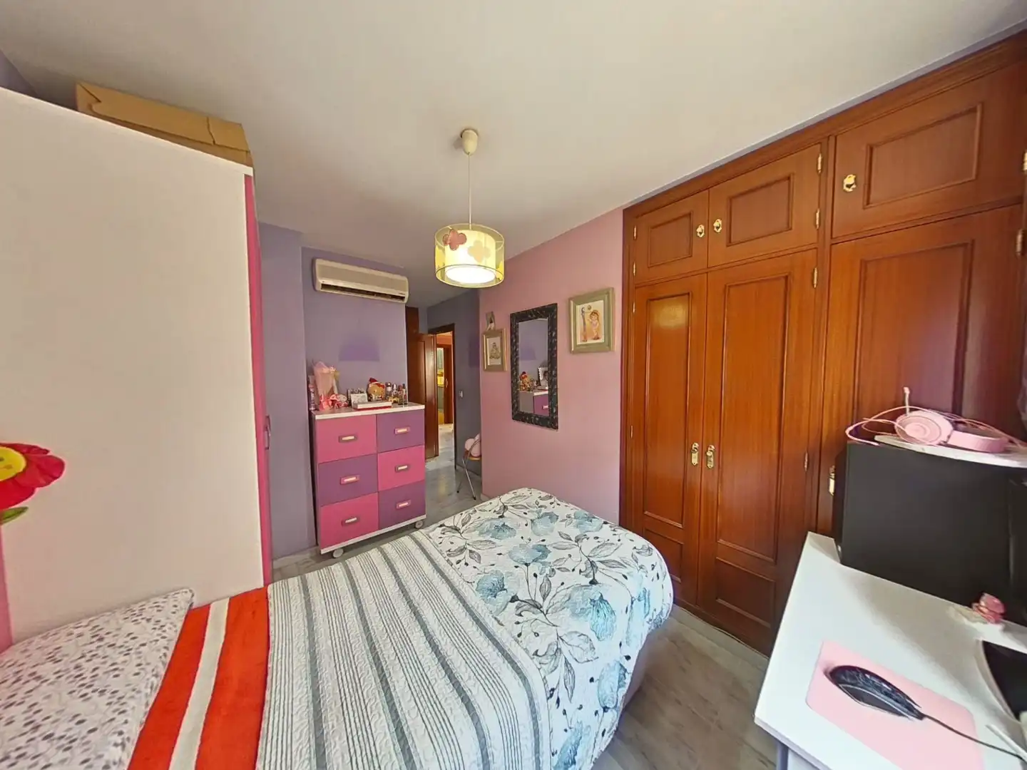 Bedroom of Flat for sale in Málaga  with Air Conditioner, Furnished and Balcony