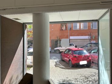 Business premises for sale in Passeig de la generalitat 19-21