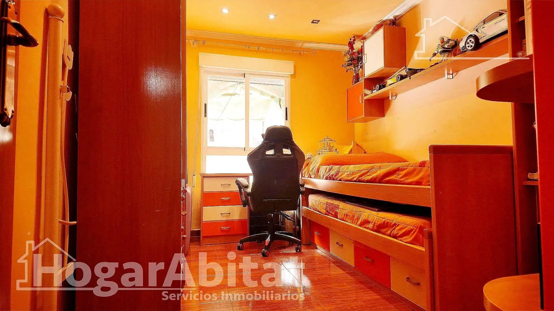 Schlafzimmer von Wohnung zum Verkauf in Santa Pola mit Klimaanlage, Heizung und Möbliert