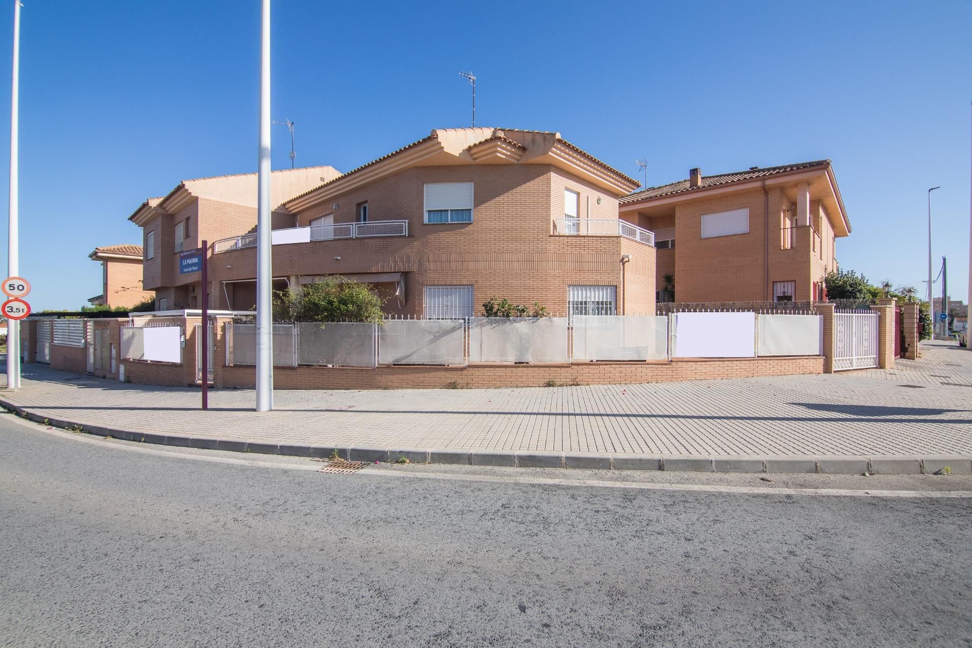 Exterior view of House or chalet for sale in Elche / Elx  with Air Conditioner, Heating and Terrace