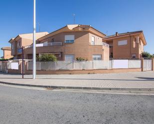 Vista exterior de Casa o xalet en venda en Elche / Elx amb Aire condicionat, Calefacció i Terrassa