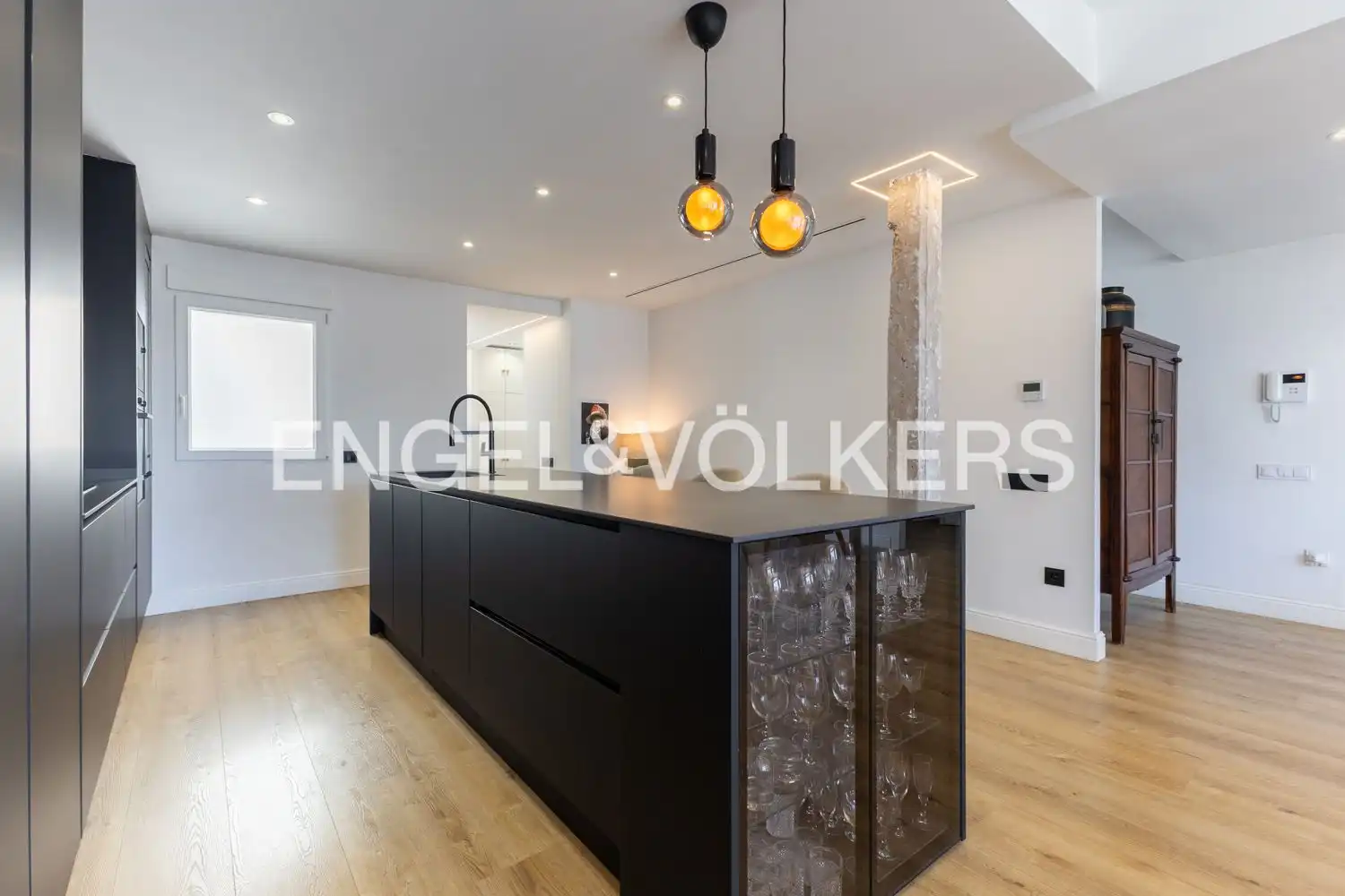 Kitchen of Flat for sale in Valencia  with Air Conditioner, Heating and Balcony