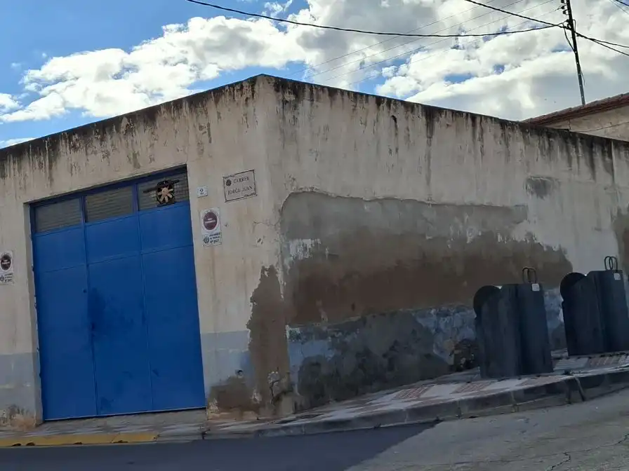 Vista exterior de Traster en venda en Castalla