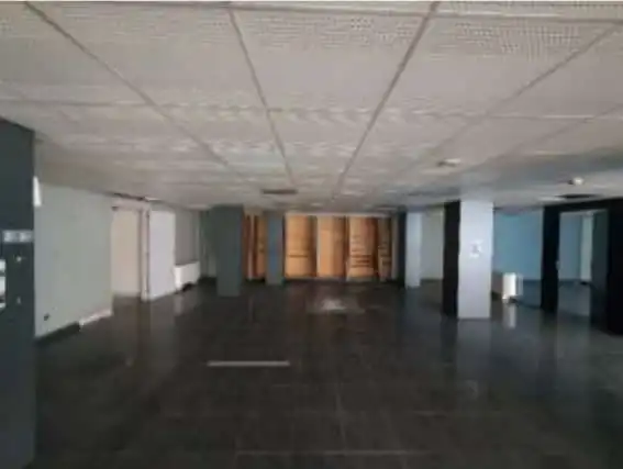 Local comercial en alquiler en Carrer de Mossèn Camil Rosell, imagen 4