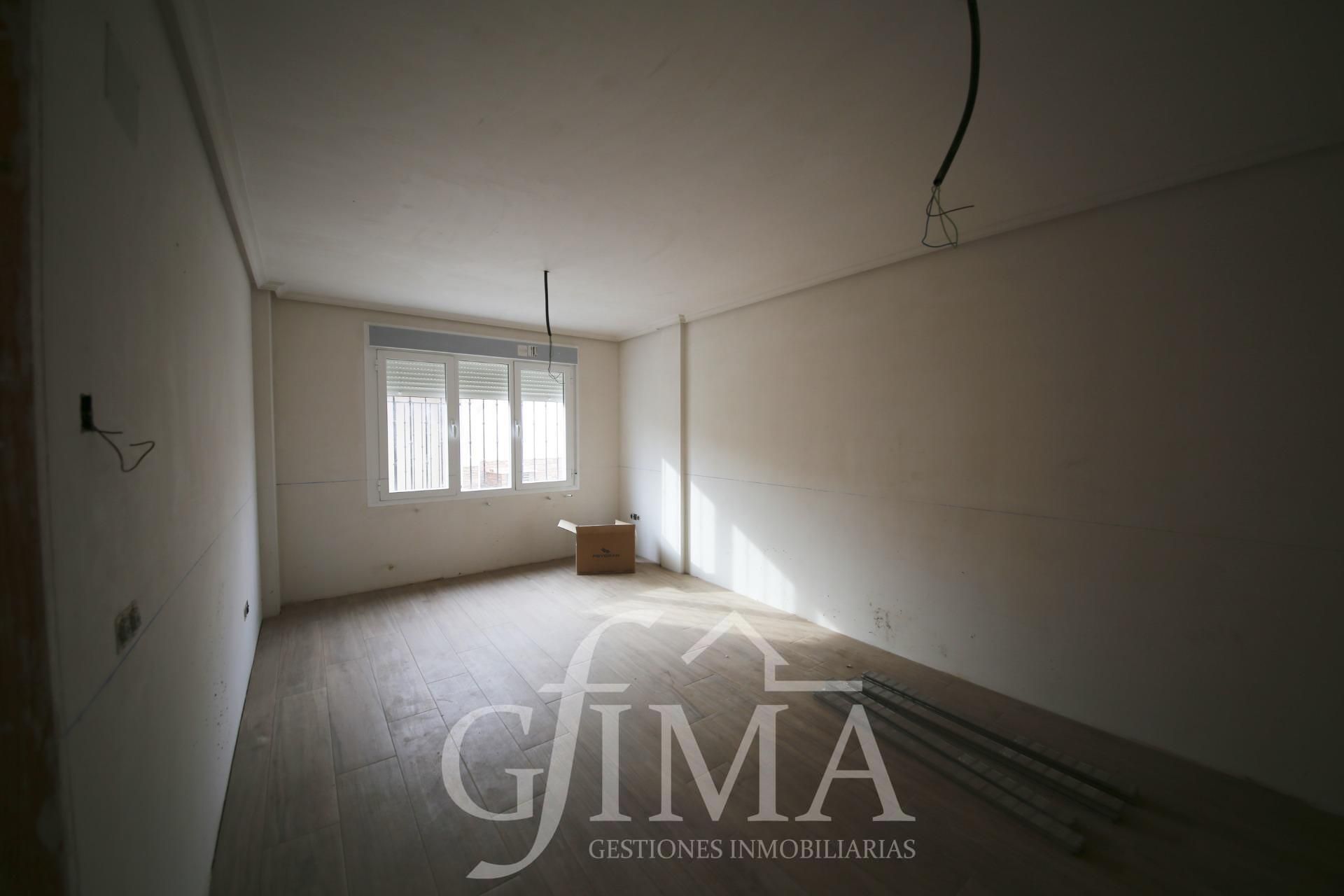 Single-family semi-detached for sale in Tomelloso  with Heating