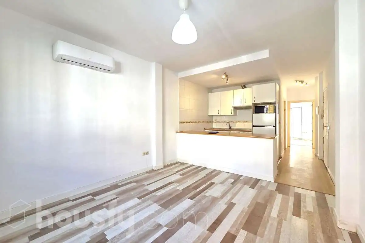 Cocina de Piso de alquiler en Madrid con Aire acondicionado, Calefacción y Trastero