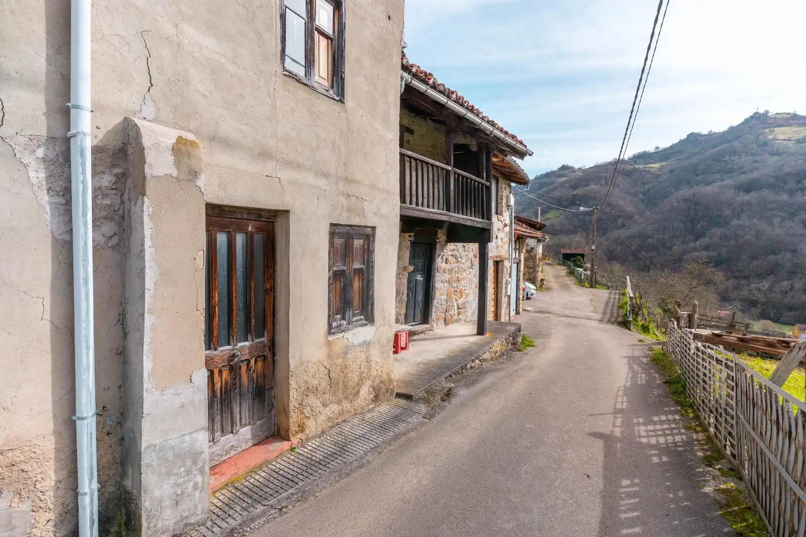 Vista exterior de Casa o xalet en venda en Laviana amb Jardí privat