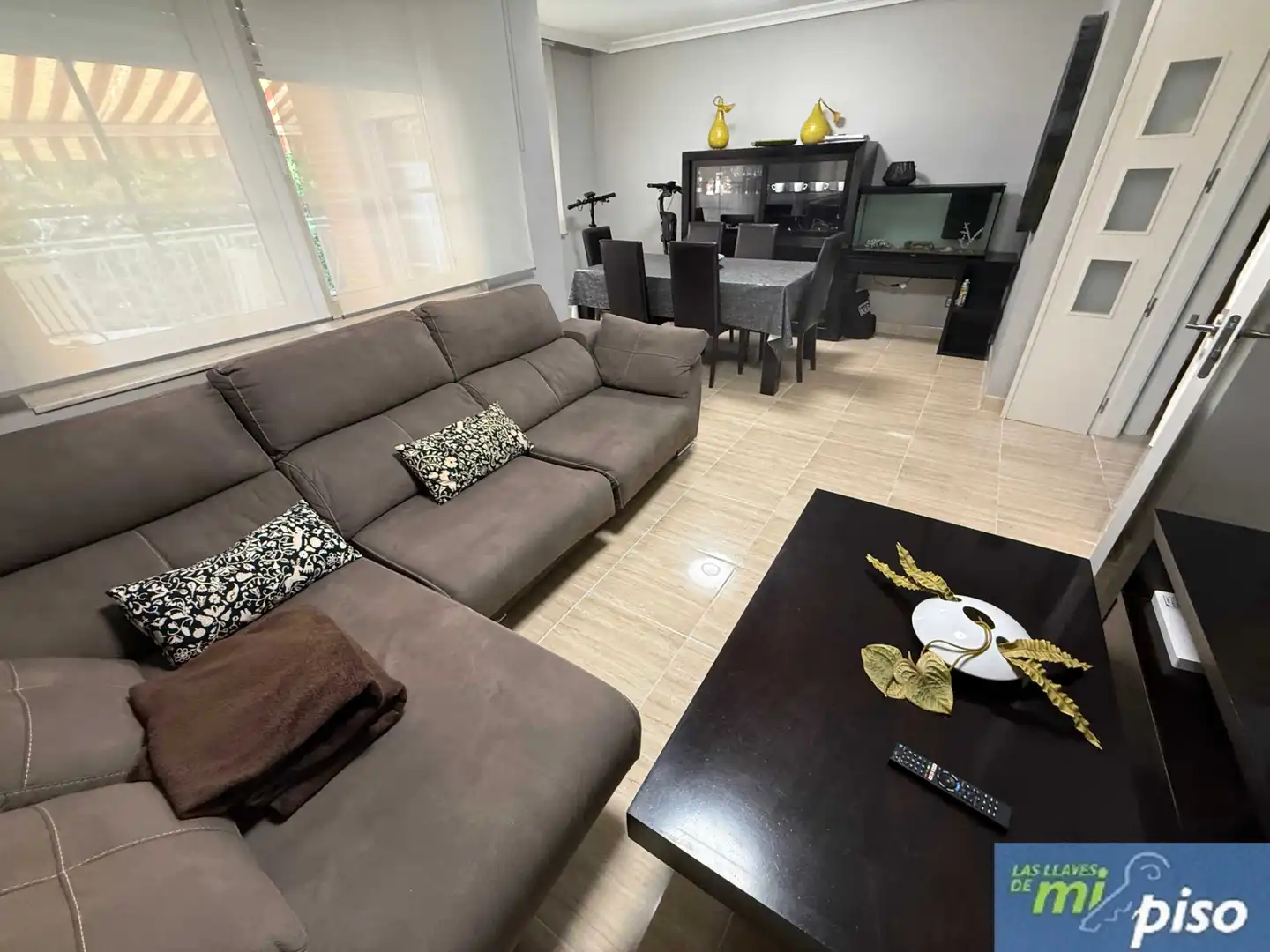Sala de estar de Casa adosada en venta en Arroyo de la Encomienda con Calefacción, Jardín privado y Parquet