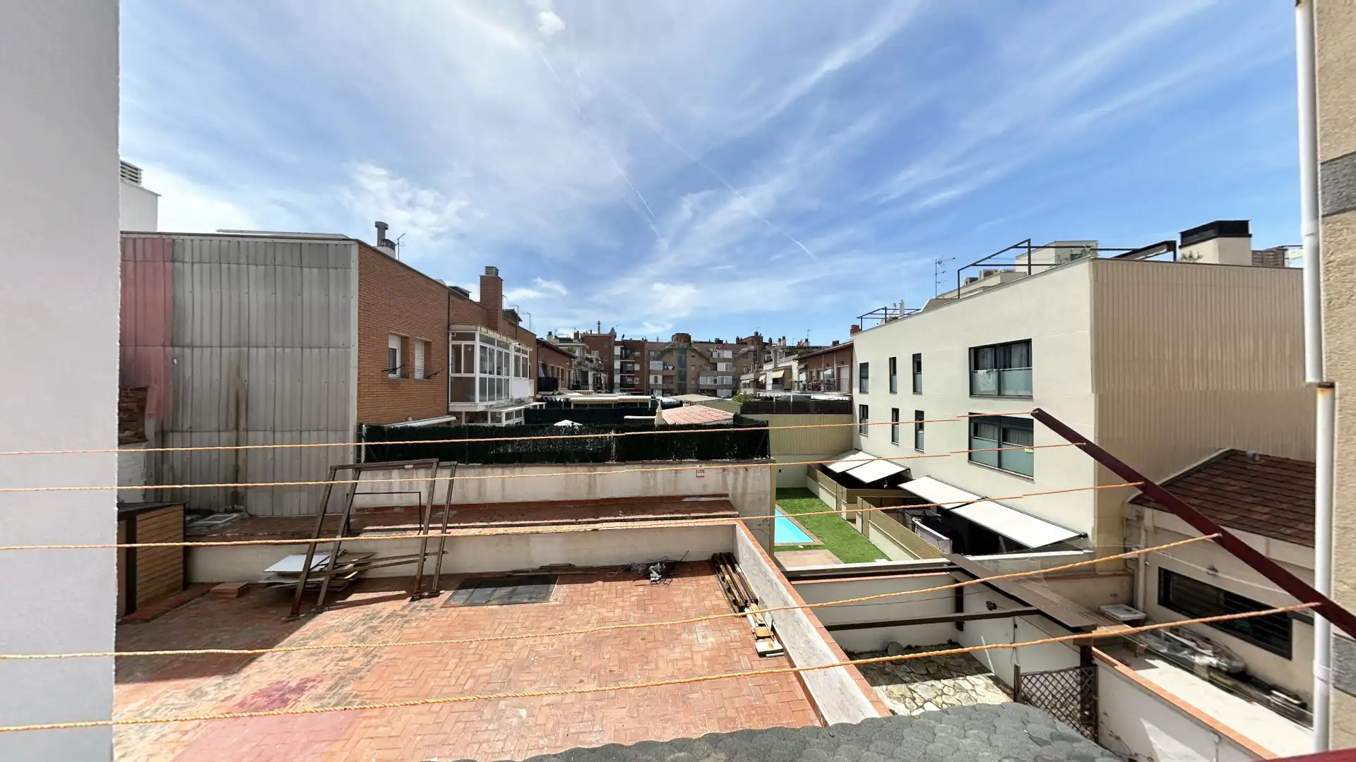 Terraza de Piso en venta en Cornellà de Llobregat con Amueblado, Horno y Balcón