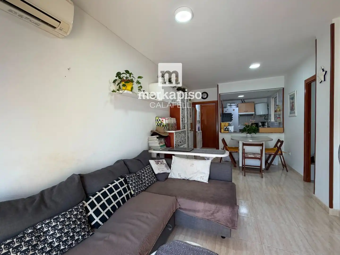 Sala de estar de Piso en venta en Calafell con Aire acondicionado, Terraza y Piscina