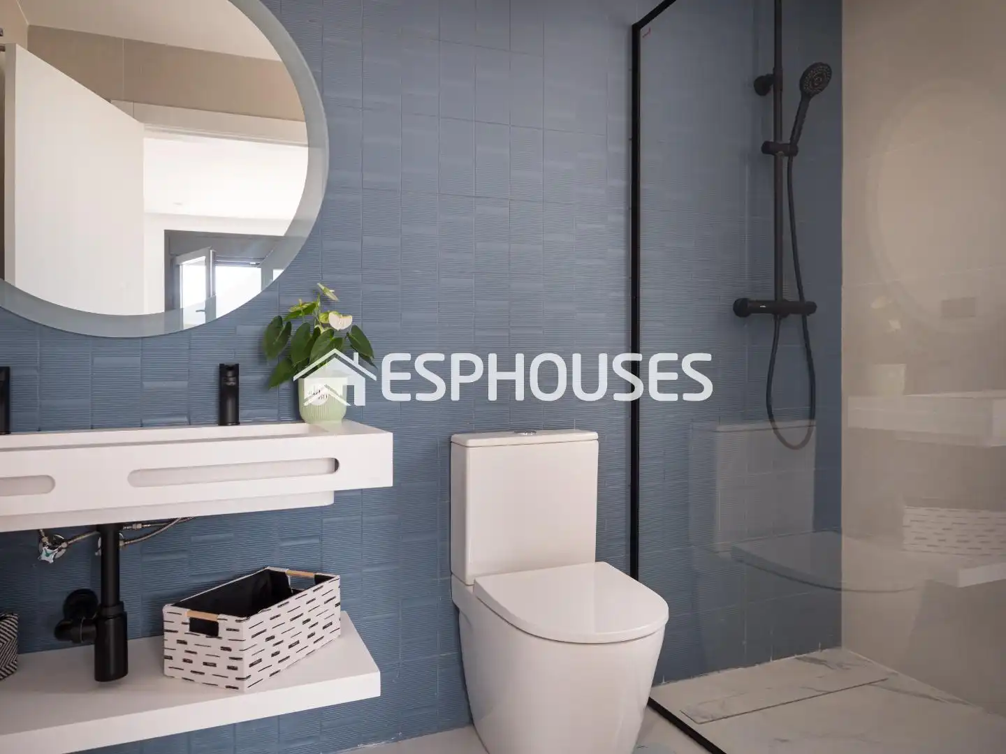 Baño de Casa adosada en venta en San Pedro del Pinatar con Aire acondicionado, Terraza y Piscina