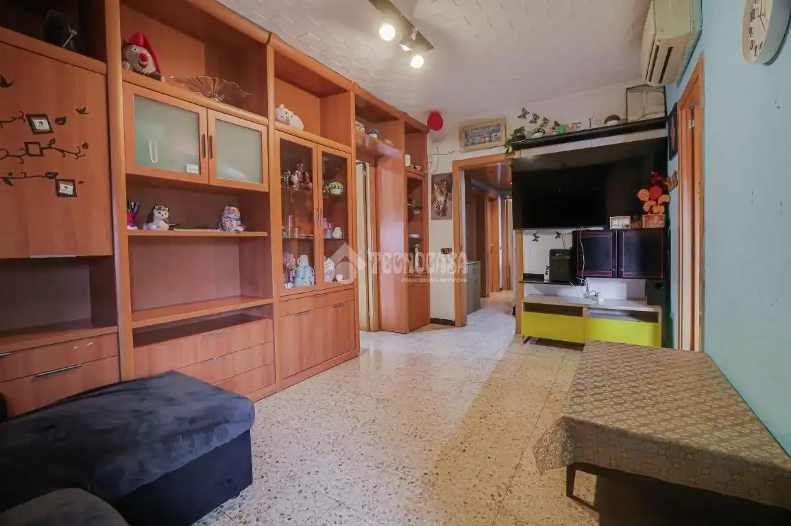 Flat with terrace for sale in Vinyets - Molí Vell, imagen 2