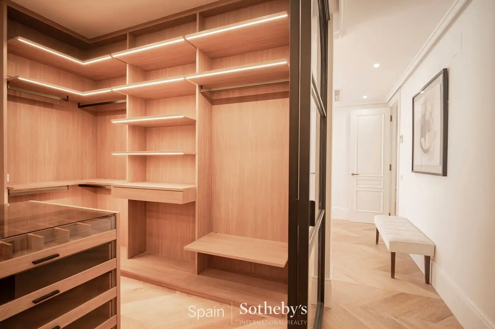 Dormitori de Apartament en venda en Madrid amb Aire condicionat, Calefacció i Terrassa