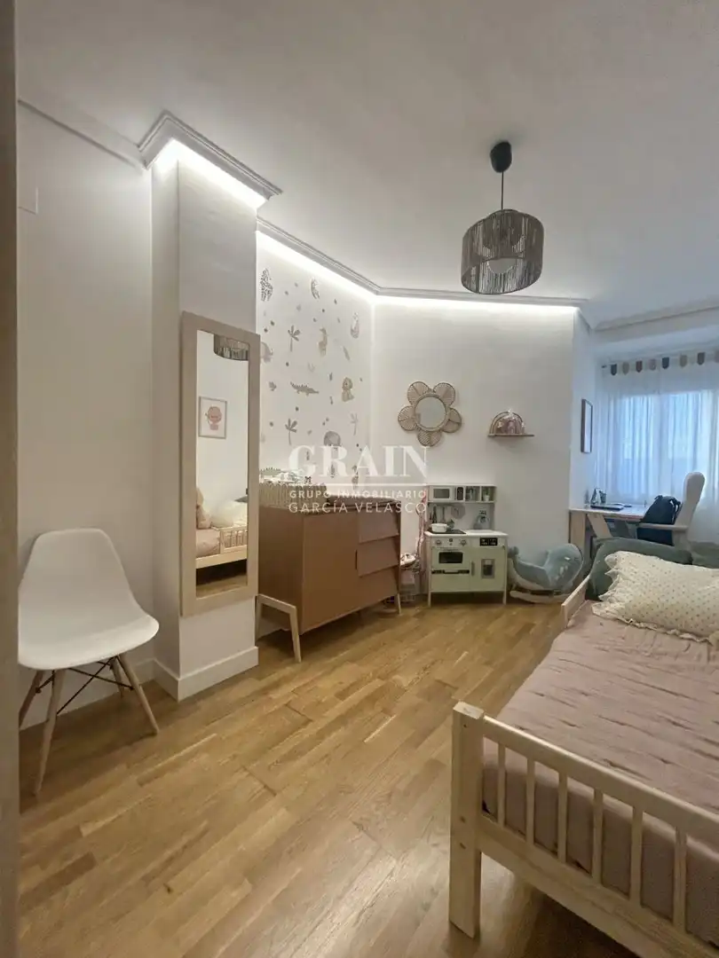 Habitación de Ático en venta en Albacete con Aire acondicionado, Calefacción y Parquet