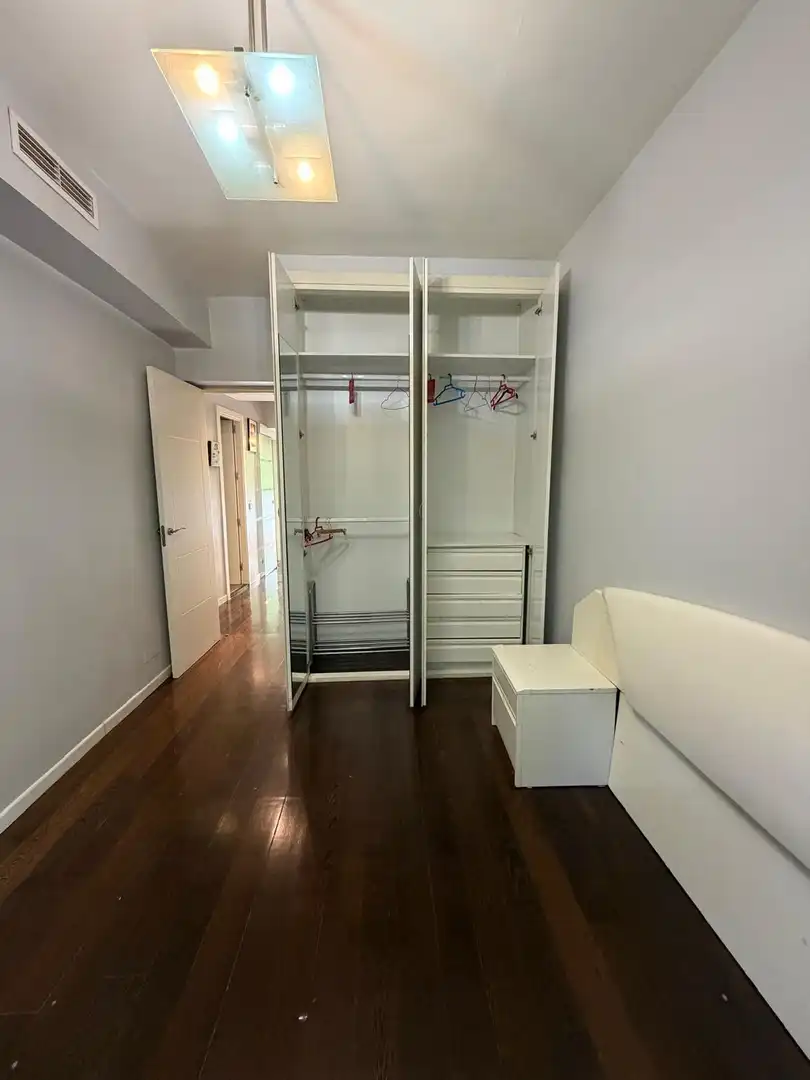 Bedroom of Flat for rent in Madrid  with Air Conditioner and Heating
