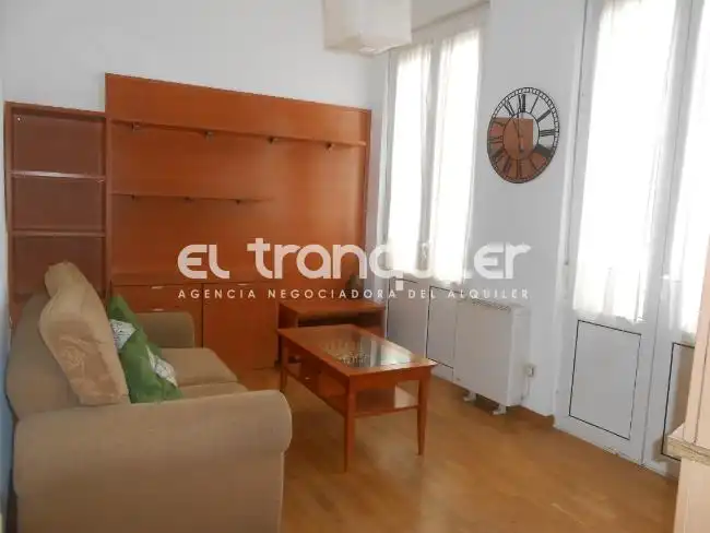 Wohnung zur Miete in Calle Atocha, Cortes - Huertas