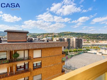 Piso con ascensor en venta en Julio Urquijo Kalea