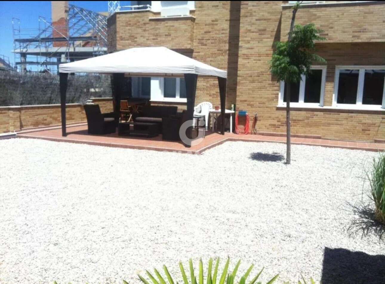 Terraza de Piso en venta en Boadilla del Monte con Calefacción, Jardín privado y Trastero