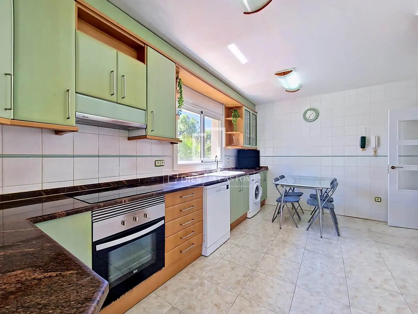 Cocina de Casa o chalet de alquiler en Cunit con Aire acondicionado, Calefacción y Jardín privado