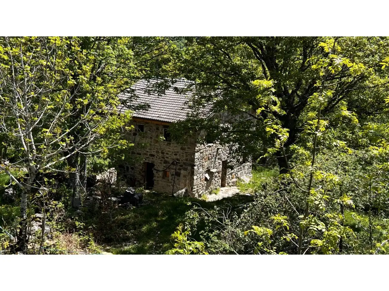 Vista exterior de Casa o xalet en venda en Espinosa de los Monteros amb Jardí privat i Terrassa