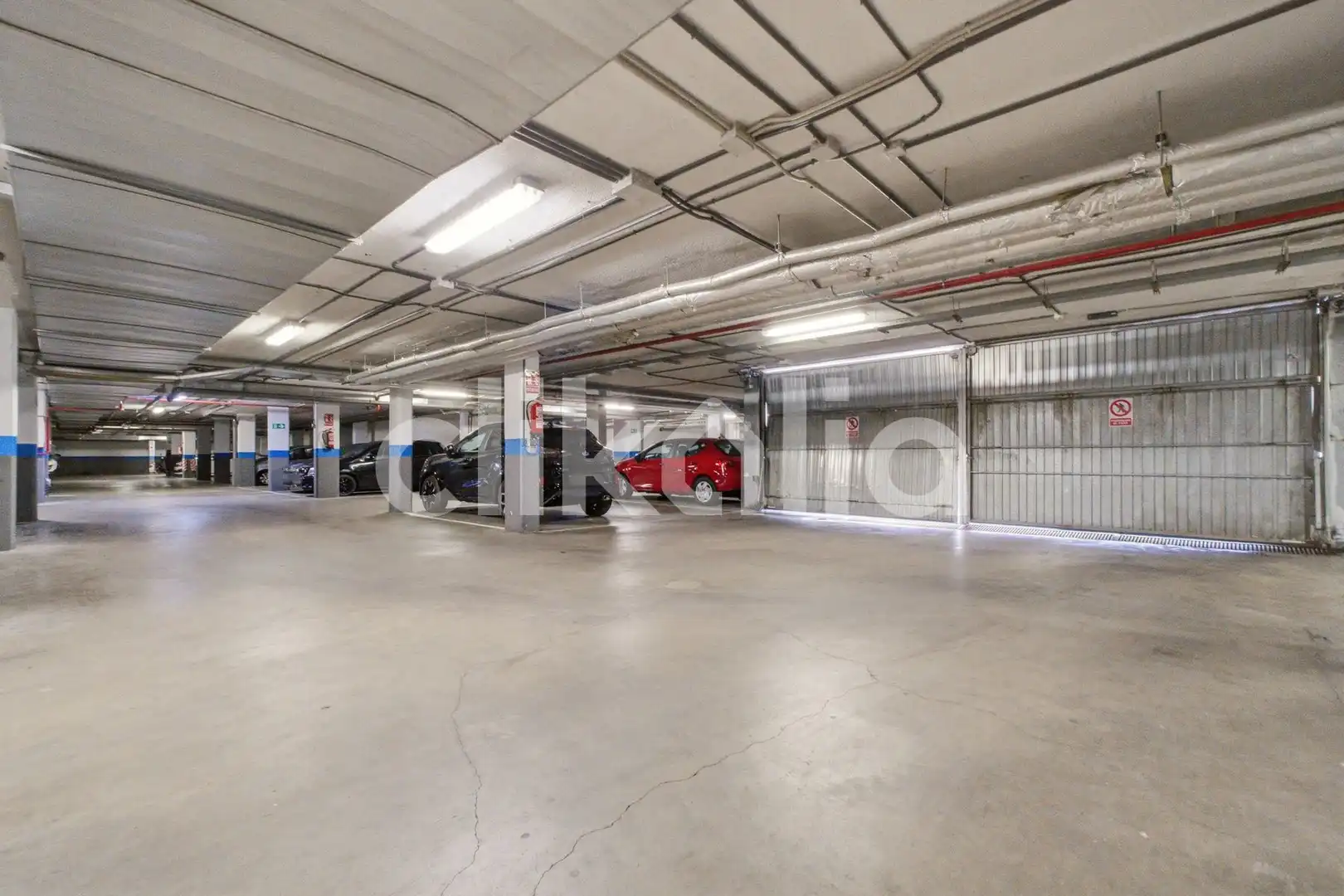 Parking de Piso de alquiler en Madrid con Calefacción, Trastero y Piscina