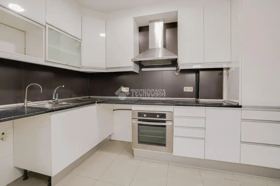 Cocina de Piso en venta en Rubí con Calefacción
